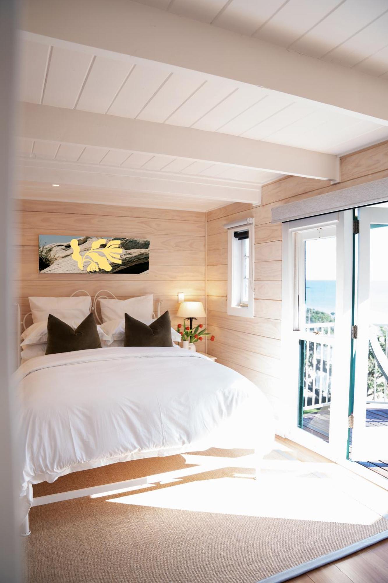 Sunlit Bay Villas Купърс Бийч Екстериор снимка